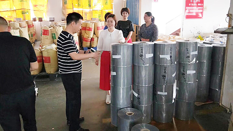 鋁型材熱收縮膜定制，就找廣一塑，廣一塑精工制作，專注收縮膜生產(chǎn)